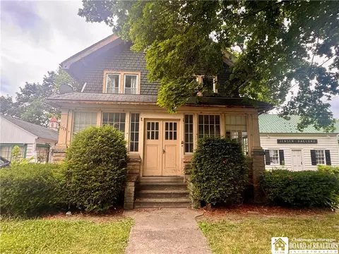 1171 N 1173 N Main St, Jamestown, NY 14701
