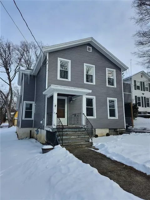 9 Park St, Springport, NY 13160