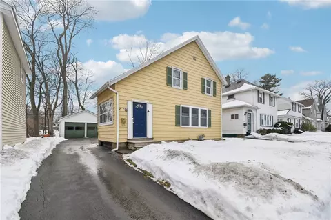 77 Parkview Ter, Irondequoit, NY 14617 photo 2