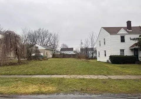 34 Virginia Rd, Cheektowaga, NY 14225