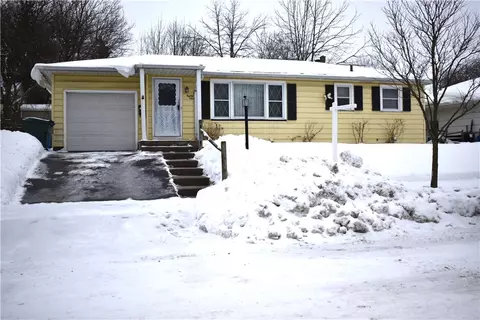 81 Fox St, Rochester, NY 14615