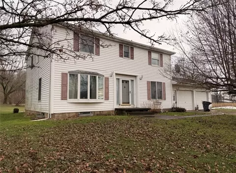 1886 Whitbeck Rd, Newark, NY 14513