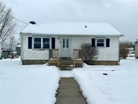 8 Wicks Blvd, Corning, NY 14830