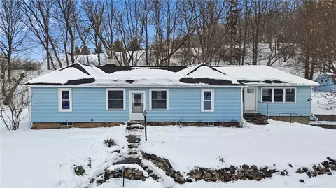 122 Harloff Rd, Honeoye Falls, NY 14472
