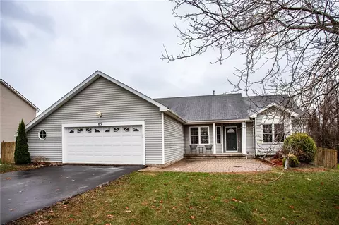 65 Bedfordshire Dr, Henrietta, NY 14467