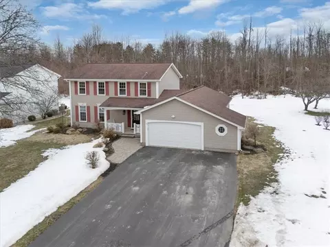 170 Willowood Dr, Greece, NY 14612