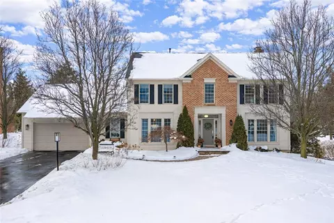 34 Coddington Grv, Pittsford, NY 14534
