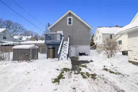 105 Madison St, East Rochester, NY 14445