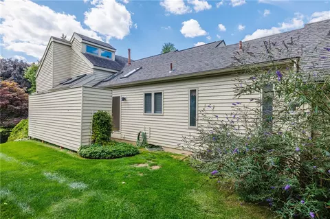 1 Woods Pt, Webster, NY 14580 photo 8