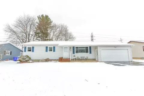 237 Harpington Dr, Gates, NY 14624