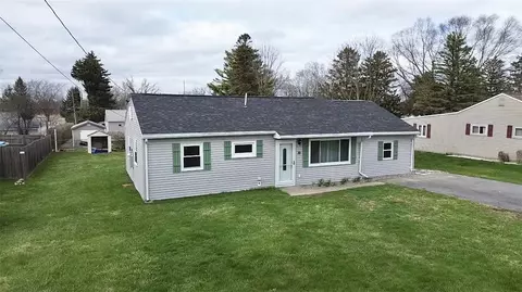 39 Elmhurst Cir, Aurelius, NY 13021