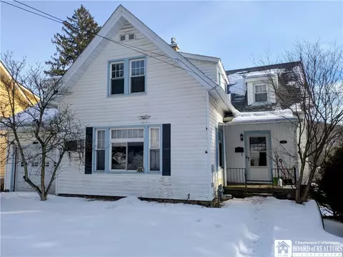 204 Jackson Ave, Bradford, PA 16701