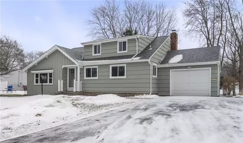 11 Ventura Rd, Gates, NY 14624