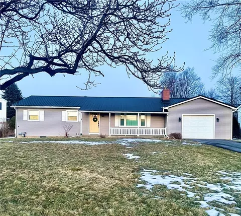 206 Carpenter Rd, Elmira, NY 14903