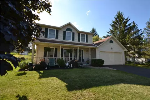 3479 W Walworth Rd, Macedon, NY 14502