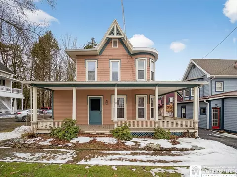 24 Ohio Ave, Busti, NY 14750