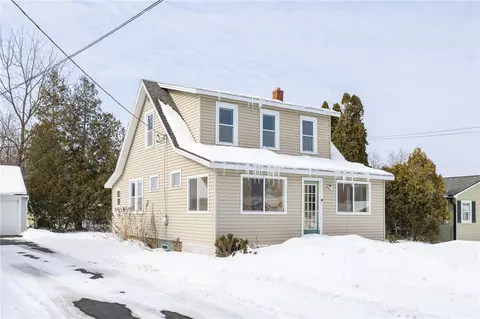 Exterior - 153 Mallard Dr, Irondequoit, NY 14622 photo 1 of 6