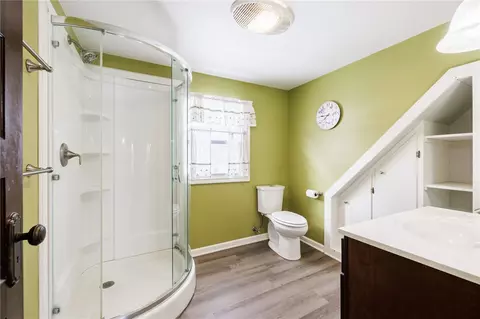 Bath - 153 Mallard Dr, Irondequoit, NY 14622 photo 1 of 3