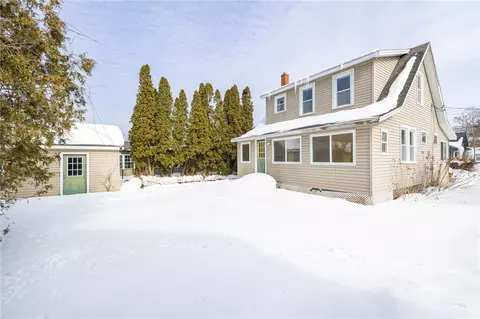 Exterior - 153 Mallard Dr, Irondequoit, NY 14622 photo 5 of 6