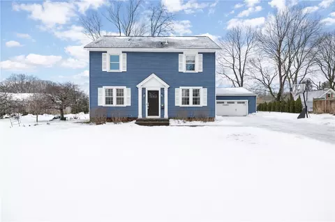 95 Fairhaven Rd, Brighton, NY 14610