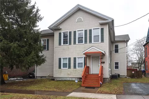 122 E Chemung Pl, Elmira, NY 14904