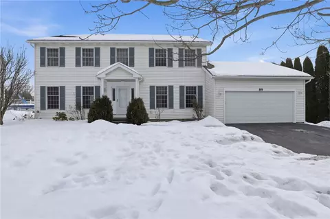 89 Maida Dr, Ogden, NY 14559