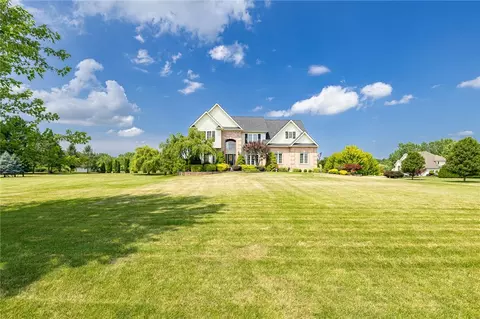3 Chamber Valley Ests, Ogden, NY 14559