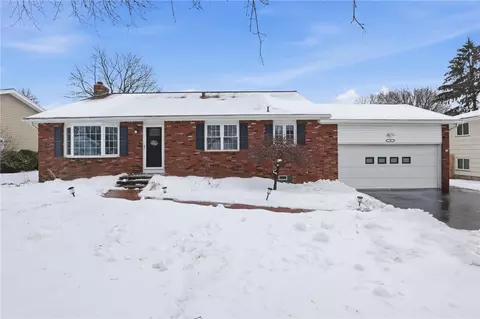 38 Orchid Dr, Greece, NY 14616