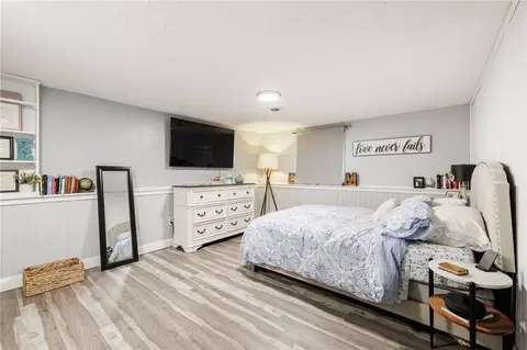 Bedroom - 8495 Stringham Dr, Batavia, NY 14020 photo 6 of 10