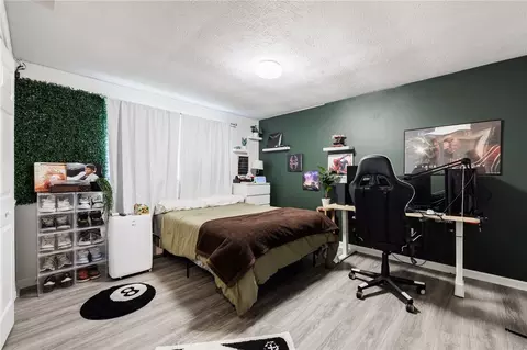 Bedroom - 8495 Stringham Dr, Batavia, NY 14020 photo 4 of 10