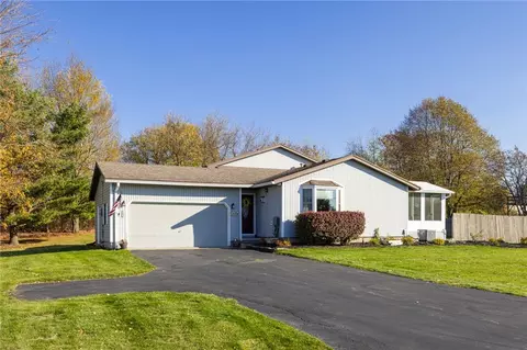 Exterior - 8495 Stringham Dr, Batavia, NY 14020 photo 2 of 9