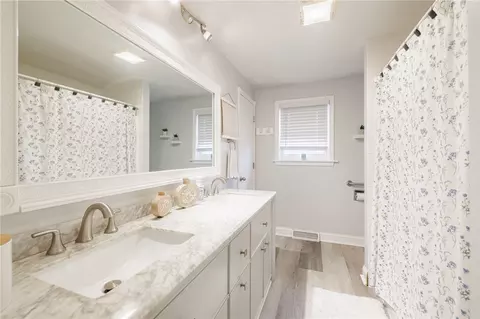 Bath - 8495 Stringham Dr, Batavia, NY 14020 photo 1 of 2