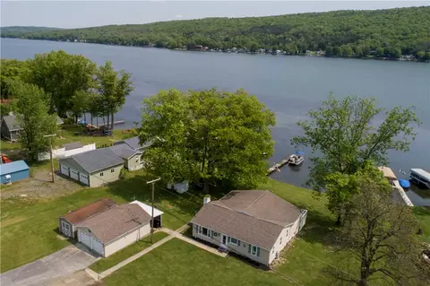 4106 Shorewood Dr, Hammondsport, NY 14840