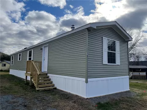 18 Locust Dr, Hornellsville, NY 14843