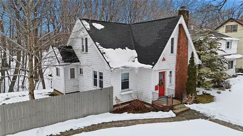 44 Forgham Rd, Greece, NY 14616