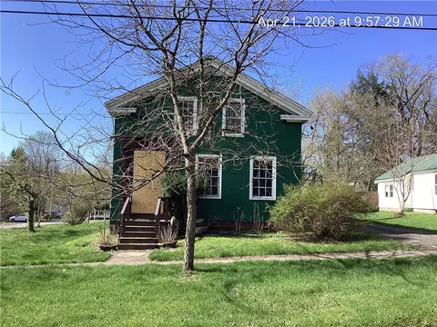 27 State St, Oxford, NY 13830