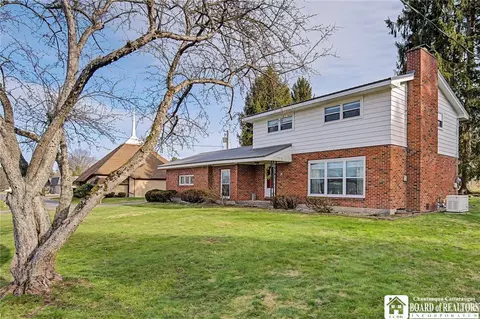 39 W Fairmount Ave, Busti, NY 14750