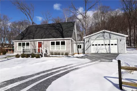 5508 Peach Orchard Pt, Hector, NY 14841
