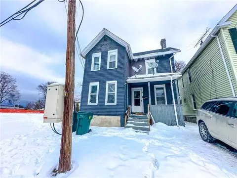 8 Lamont Pl, Rochester, NY 14609