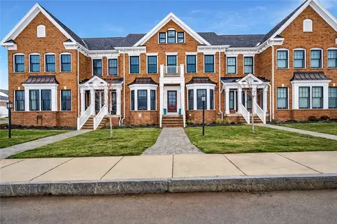 45 Watermark Lndg E, Rochester, NY 14618