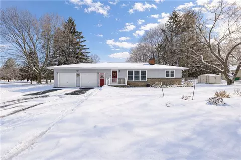 1572 Scribner Rd, Penfield, NY 14526