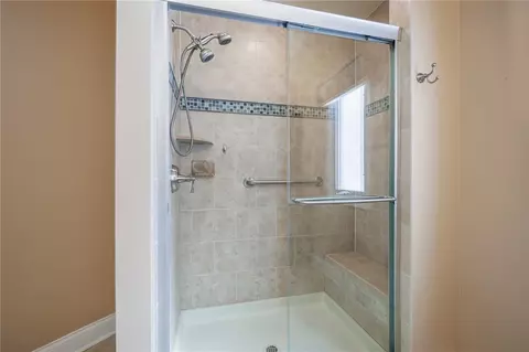 Bath - 65 Running Brook Ln, Greece, NY 14626 photo 5 of 6