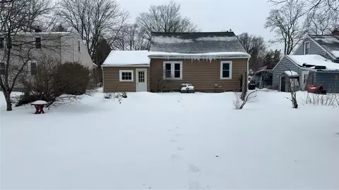 Exterior - 294 Walzer Rd, Irondequoit, NY 14622 photo 5 of 5