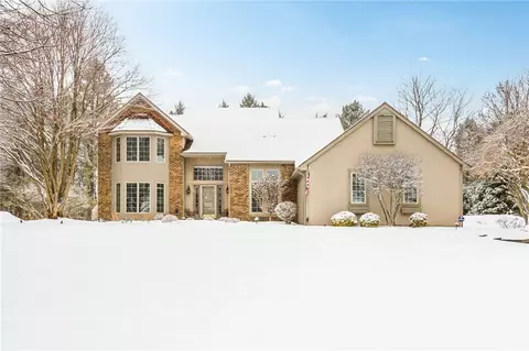 6 Claret Dr, Perinton, NY 14450