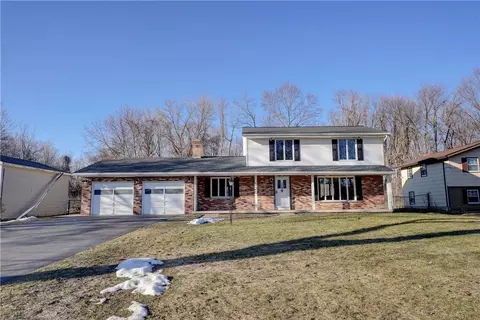 120 Lantern Ln, Rochester, NY 14623