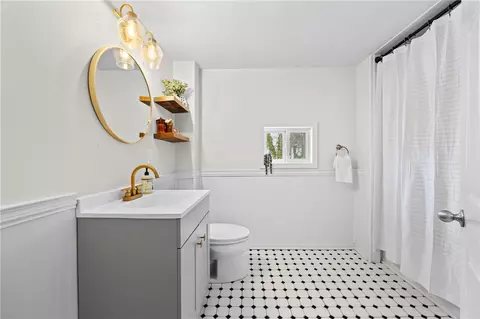 Bath - 43 Oberlin St, Irondequoit, NY 14622 photo 2 of 2