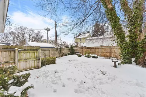 Exterior - 43 Oberlin St, Irondequoit, NY 14622 photo 2 of 5