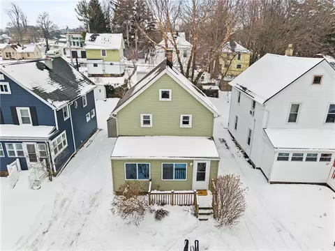 43 Oberlin St, Irondequoit, NY 14622