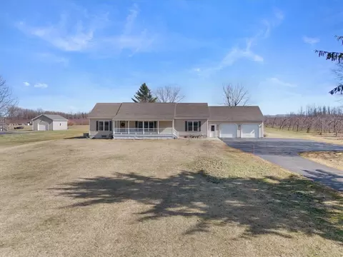 6624 Tuckahoe Rd, Williamson, NY 14589
