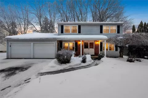 7641 Windsor Dr N, Syracuse, NY 13212